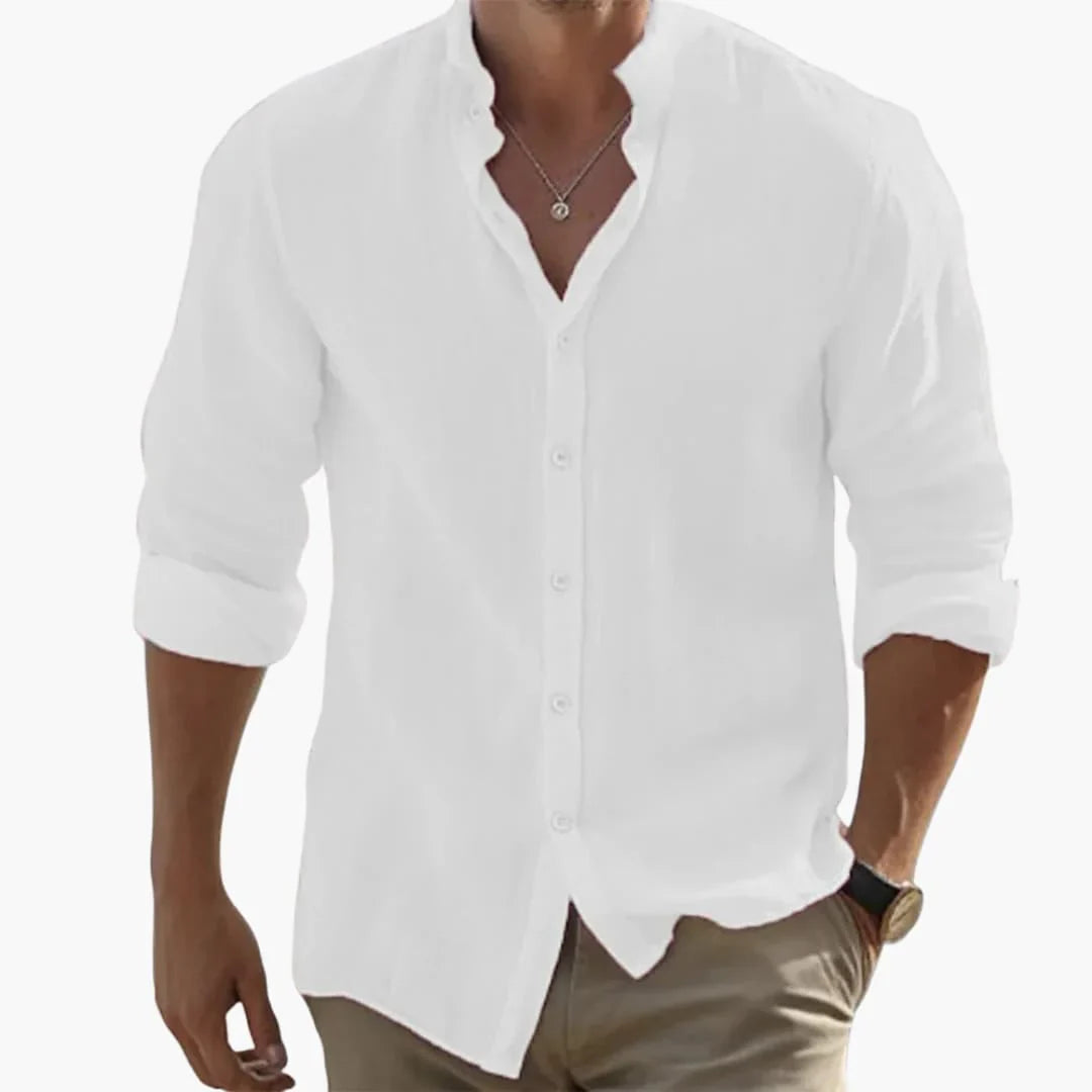 Herrskjorta med ståkrage, långärmad. Slim fit design för en modern och sofistikerad vardagslook.