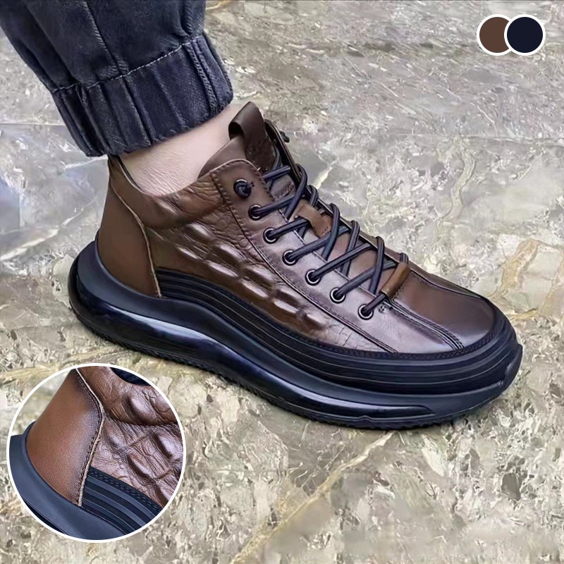 "Herrsneakers med läderfinish, krokodiltryck, stilren design, slitstarka skor för vardag och fest."