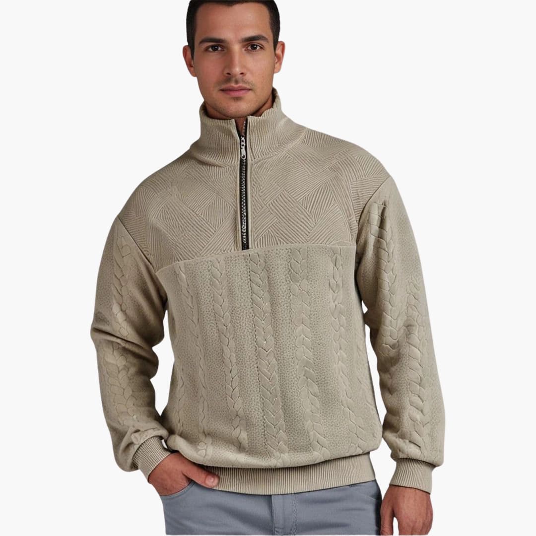 Varm herrtröja med halv dragkedja. Flätstickad design ger en elegant touch, bekväm för kalla dagar.