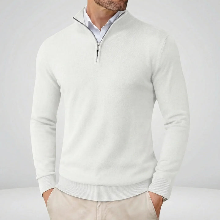 Mångsidig herrtröja med halvdragkedja. Långärmad pullover för en stilren och bekväm look varje dag.