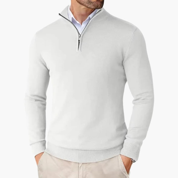 Randig herrtröja med kvartslång dragkedja. Mångsidig stickad pullover för en elegant vardagslook.