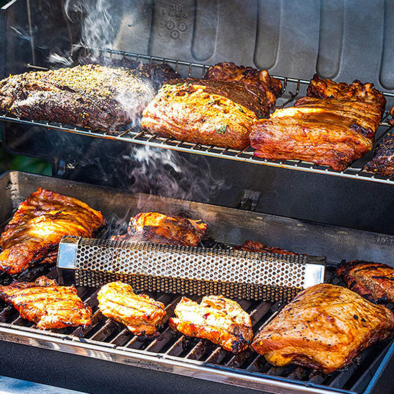 "Hexagonalt rökrör i rostfritt stål för grill, robust design, ger jämn rökutveckling för BBQ, kompatibel med alla grillar."