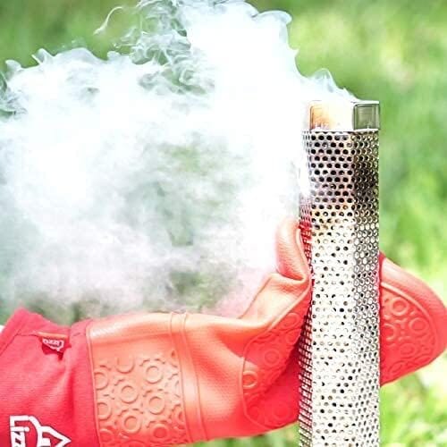 "Hexagonalt rökrör i rostfritt stål för grill, robust design, ger jämn rökutveckling för BBQ, kompatibel med alla grillar."
