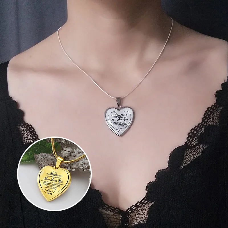 "Hjärtligt halsband i rostfritt stål, guld/silver, 50 cm långt med hjärtformad hänge för mor och dotter."