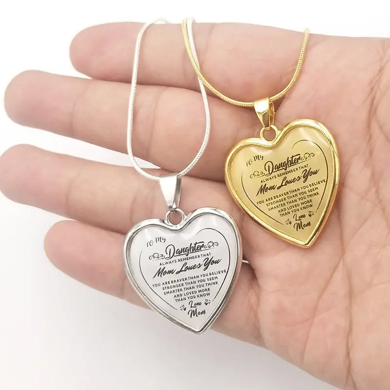 "Hjärtligt halsband i rostfritt stål, guld/silver, 50 cm långt med hjärtformad hänge för mor och dotter."