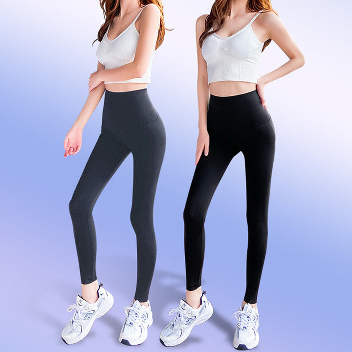 "Höftlyftande damleggings i svart nylon, skinny passform. Ger slimmande effekt och framhäver kurvor med stil."