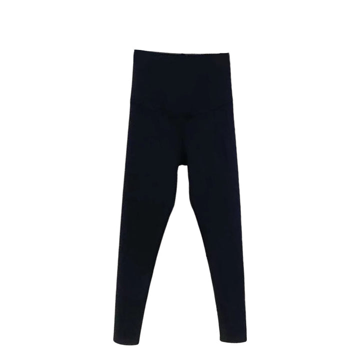 "Höftlyftande damleggings i svart nylon, skinny passform. Ger slimmande effekt och framhäver kurvor med stil."