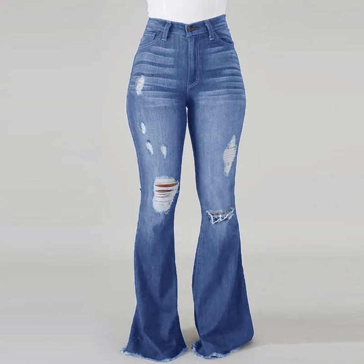 "Högmidjade damjeans med utsvängda ben och slitna detaljer, trendig siluett för moderiktig stil och komfort."