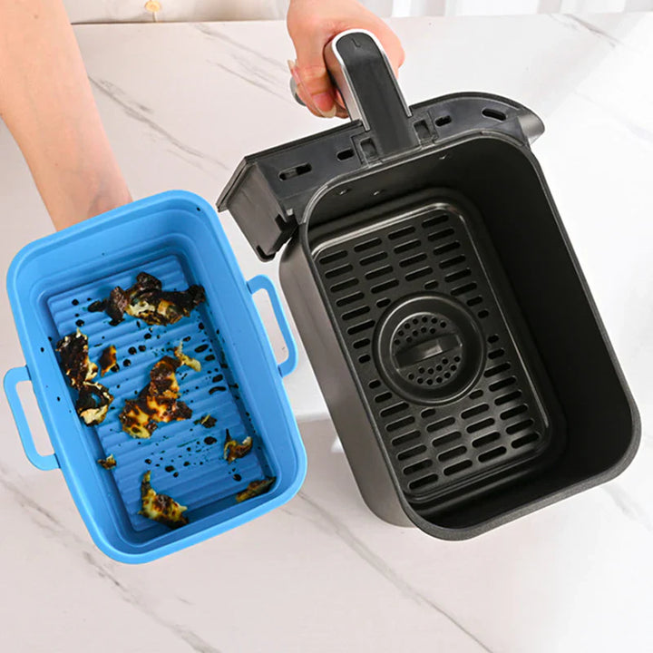 Hopfällbar silikonbakplåt för Air Fryer, grå, tål hög temperatur, oljedränering, enkel rengöring, matchar köksinredning.