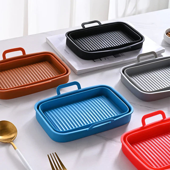 Hopfällbar silikonbakplåt för Air Fryer, grå, tål hög temperatur, oljedränering, enkel rengöring, matchar köksinredning.