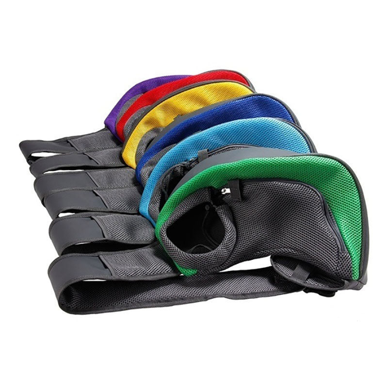 "Husdjursutflykt axelväska i polyester för smådjur, hands-free design, finns i ljusblå, röd, gul och fler färger."