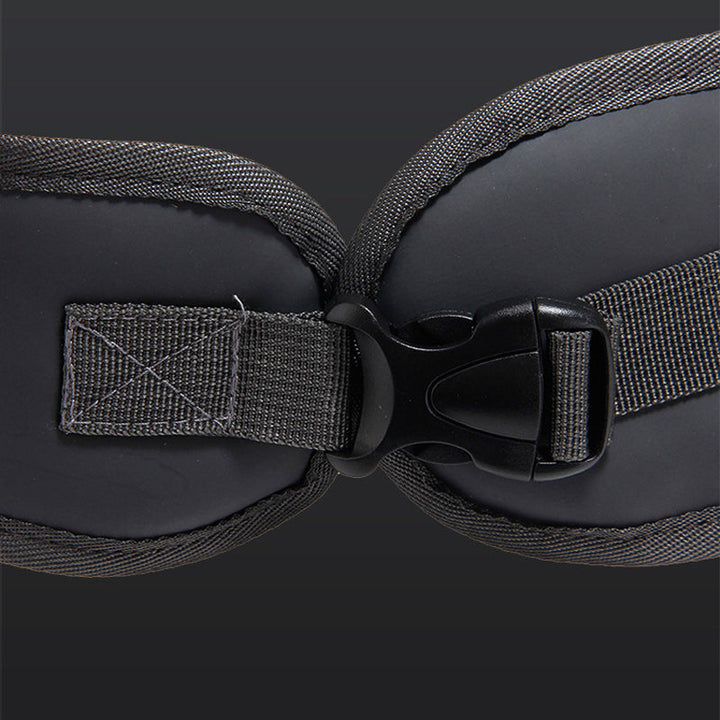 "Husdjursutflykt axelväska i polyester för smådjur, hands-free design, finns i ljusblå, röd, gul och fler färger."