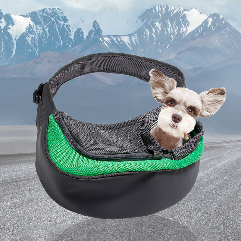 "Husdjursutflykt axelväska i polyester för smådjur, hands-free design, finns i ljusblå, röd, gul och fler färger."