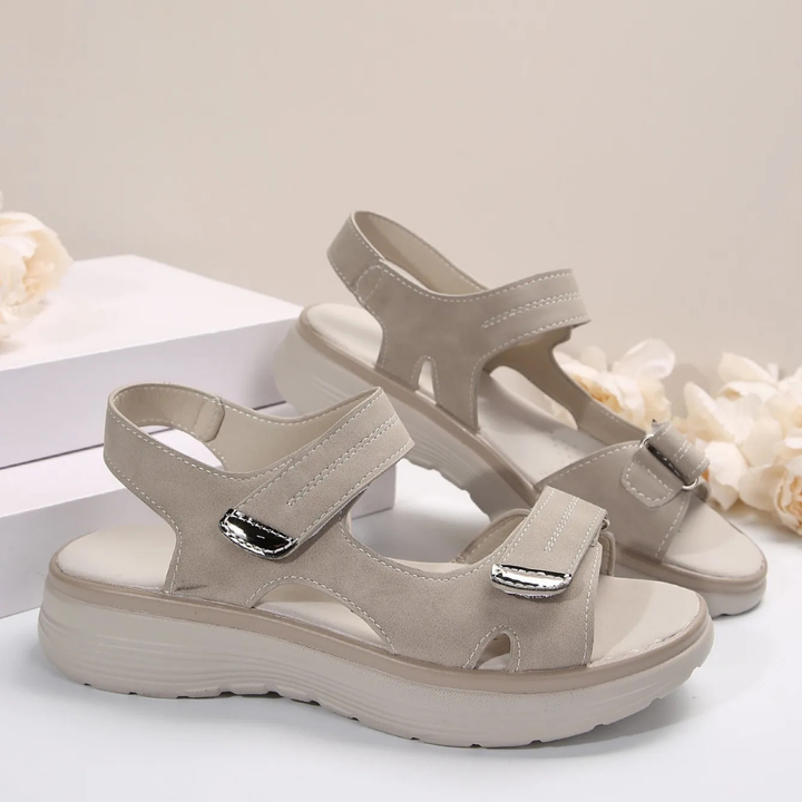 Ida ortopediska sandaler dam, med komfortdesign för långa promenader.