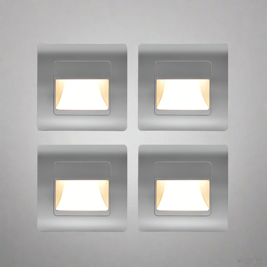 LED trappbelysning med färgval (varm/kallvit) & rörelsesensor. Anpassad belysning för komfort.