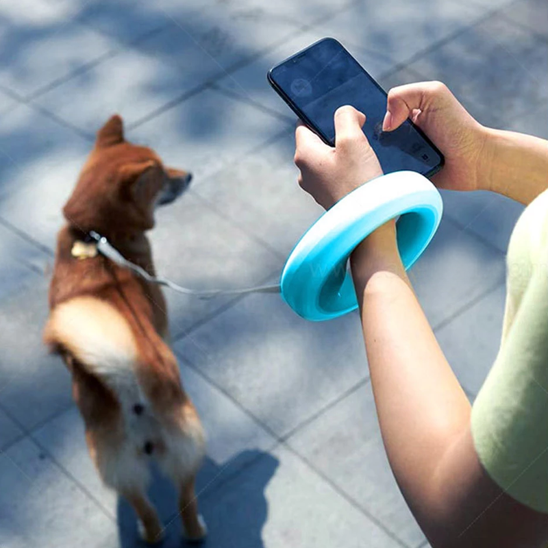 Infällbart dragrep med LED-ljus för husdjur, ergonomiskt handtag, starkt rep, perfekt för säkra promenader dag och natt.