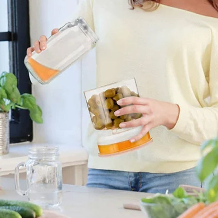 "Innovativ vit behållare med sil för saltgurka och oliver, timglasdesign, läckagesäker, av livsmedelskvalitet, 234g."