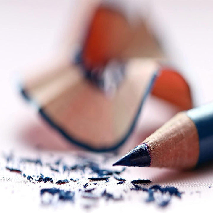 "Inspirerande affirmationspennor i trä, färgglada med motiv och positiva budskap, 10-pack till hemmet eller kontoret."