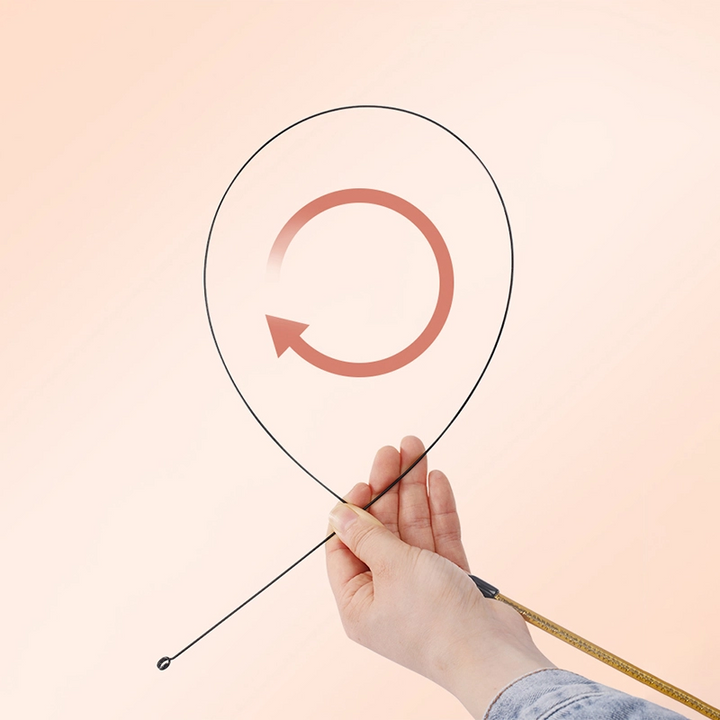 "Interaktiv kattleksak med fjädrar och sugkopp för lekstund. Engagerande färgglad design som stärker kattens instinkter."