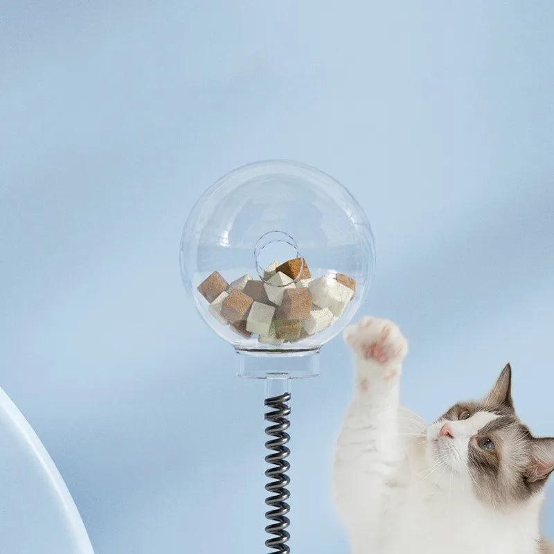 Praktisk godisdispenser & interaktiv kattleksak. Ett smart kattillbehör som ger belöning & håller katten sysselsatt.