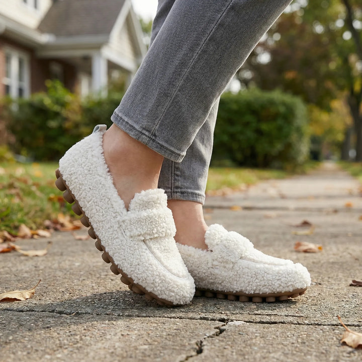Jadefärgade Bianka loafers för dam. Lätta slip-on skor med hög komfort och fotvalvsstöd för vardagsbruk.