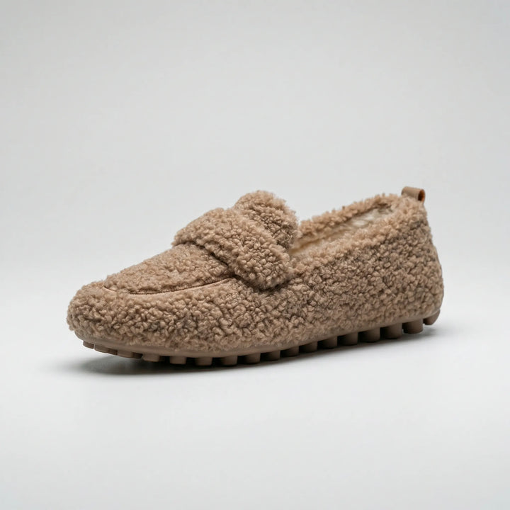 Jade Bianka dam loafers: Ultimat komfort med lätta, halksäkra sulor och fotvalvsstöd för hela dagen.