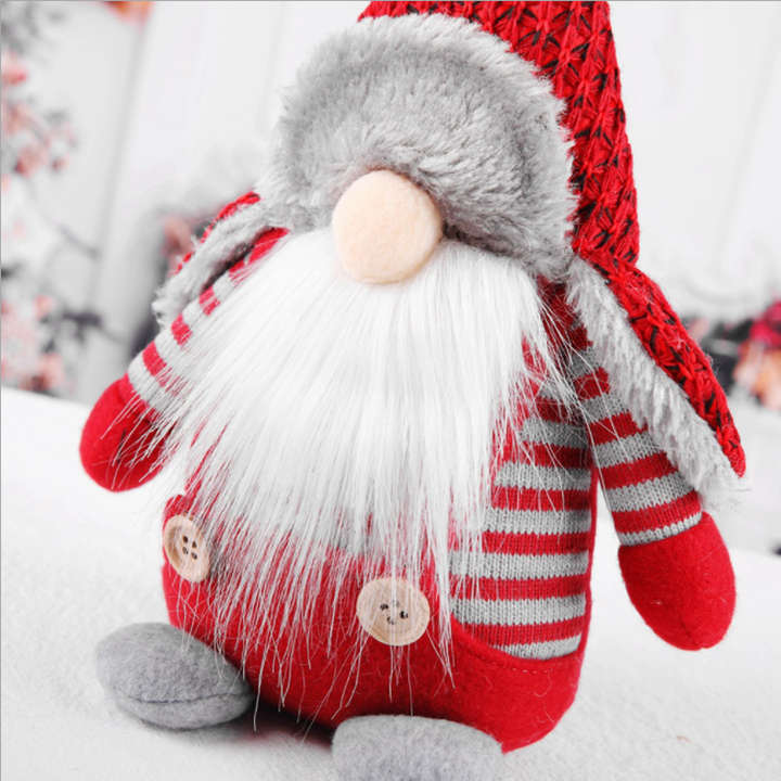 "Juldekoration tomte med rund hatt, stilfull detaljerad, miljövänlig, traditionell julstämning för hem och inredning."