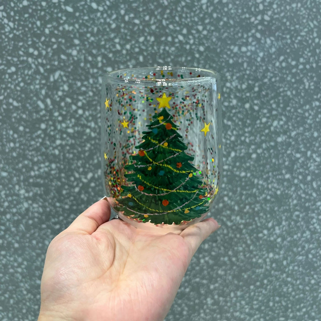 "Julgran Tumbler med flytande glitter, glas formad som en julgran, perfekt för julstämning, dubbelväggig isolering."