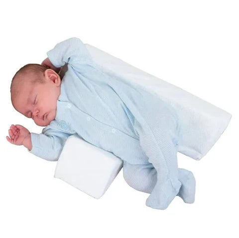 Ergonomisk antirull babykudde mot platthuvud, justerbar för nyföddas säkra och bekväma sidosömn.