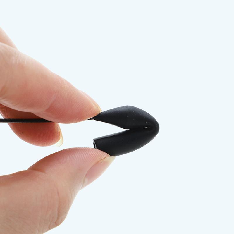 "Justerbar glasögonhållare för sport, svart, håller glasögon säkert på plats vid aktiviteter, slimmad design, universal passf