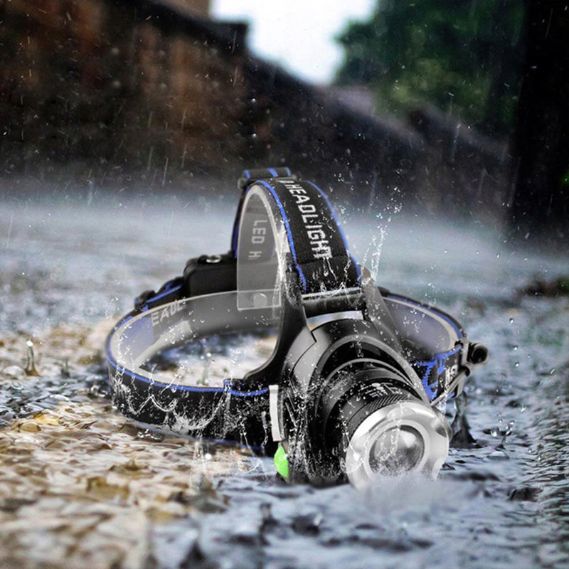 "Justerbar LED utomhusstrålkastare, vattentät design, i aluminium, lyser starkt upp med upp till 800 lumen."