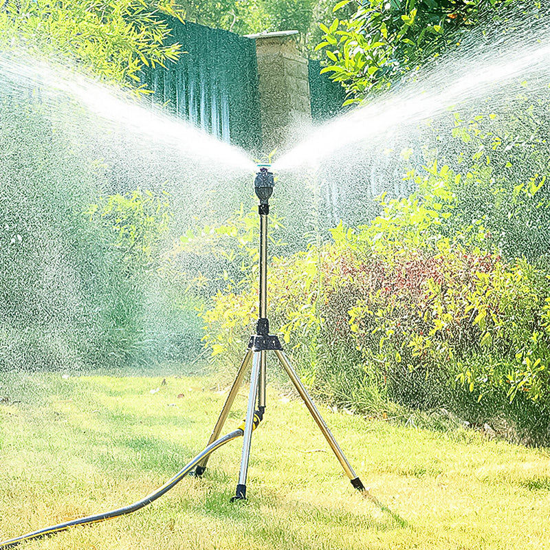 "Justerbar roterande stativsprinkler i stål och ABS, 360-graders rotation, för trädgårdsbevattning under heta sommardagar."