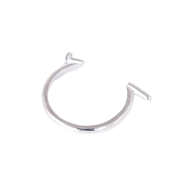 Justerbar silverfärgad Halloween-ring för damer med fyrkantig kub och spikdesign, perfekt som unik högtidsaccessoar.