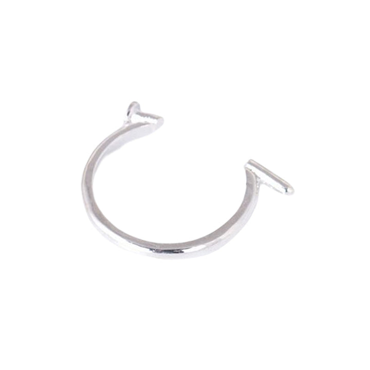 Justerbar silverfärgad Halloween-ring för damer med fyrkantig kub och spikdesign, perfekt som unik högtidsaccessoar.