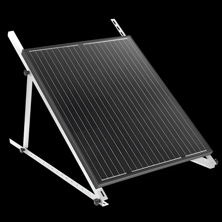 Hållbar silverfärgad metallmontering för solpaneler på tak eller mark. Justerbart fäste för säker solcellsinstallation.