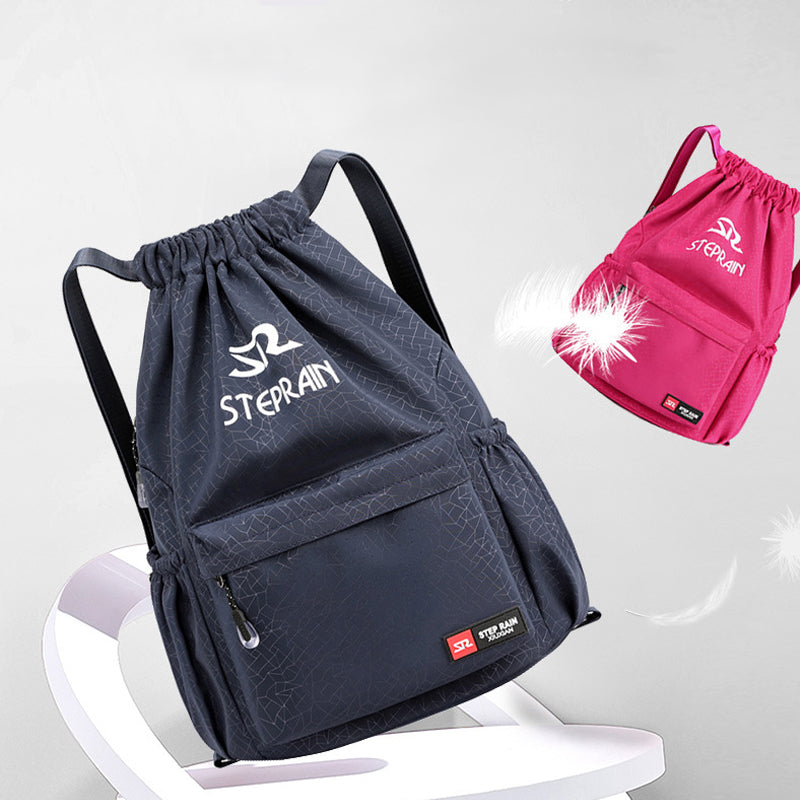 "Justerbar unisex nylon dragryggsäck för gym & resor, rymlig & vattentät, i olika färger. Perfekt för alla äventyr."