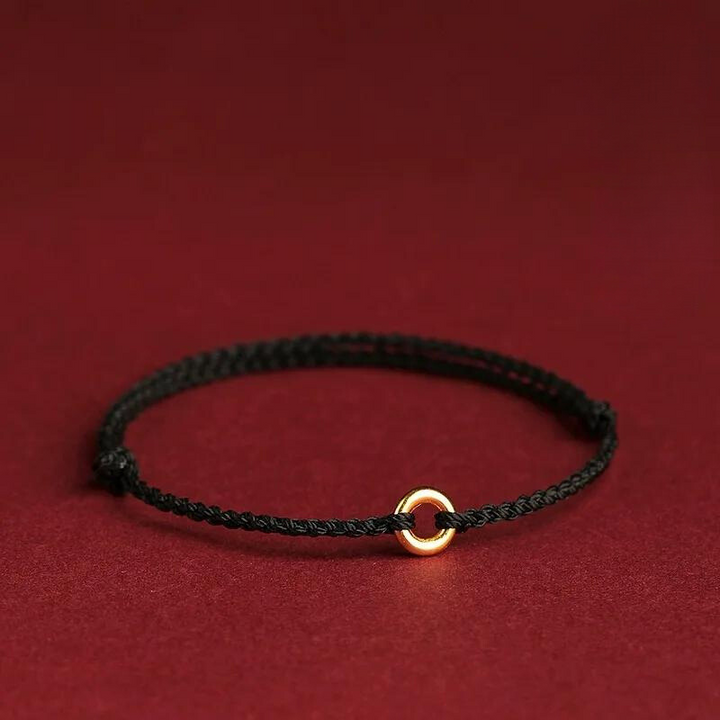 Exklusivt Kabbalah armband med skyddsbeads. Handgjort, röd tråd, ger positiv energi & skydd.