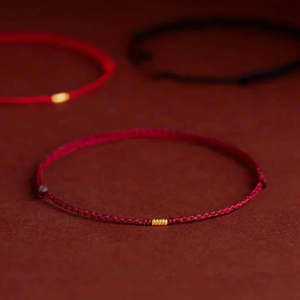 Rött trådarmband Kabbalah för skydd & positivitet. Andligt herr- och damarmband med pärlor.
