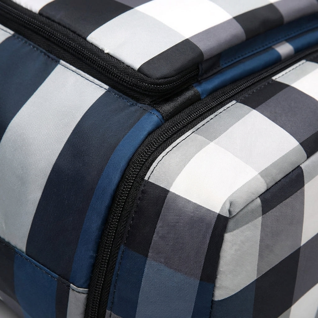 Organiserad resväska för weekendresor. Rymligt huvudfack & bottenfack. Unisex, perfekt som kabinväska.