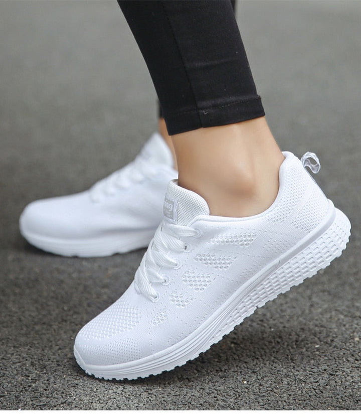 Bekväma Klara slip-on skor, perfekta damskor för vardagen, stilfulla och praktiska.