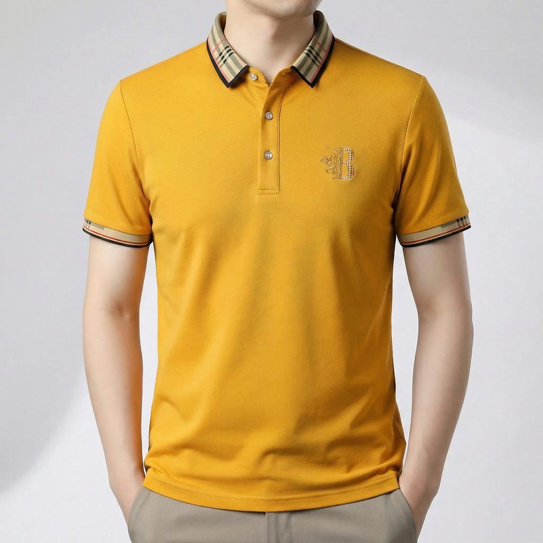Casual herrpolo, kortärmad. Bekväm passform för en aktiv livsstil eller en avslappnad sommarlook.