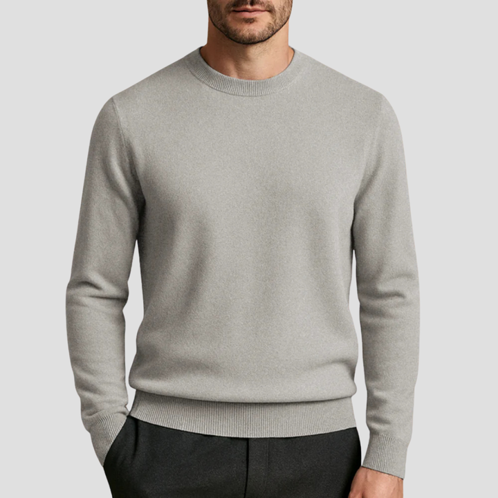 Elegant & ledig rundhalsad herrtröja. Mångsidig stickad tröja Marcus för alla tillfällen.
