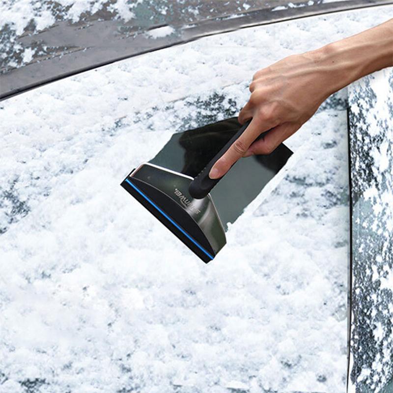 "Kompakt mini snöskyffel för bil, ergonomisk design, skyddar glas från repor. Perfekt för enkel snöröjning."