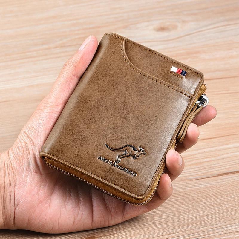 Elegant brun RFID-skyddad plånbok i syntetläder, en säkerhetsplånbok för dina värdefulla kort.