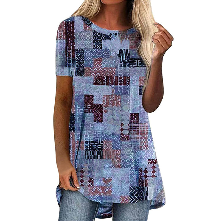 "Kortärmad dam t-shirt med retrotryck i moderna färger, rund hals och korta ärmar för stil och komfort."