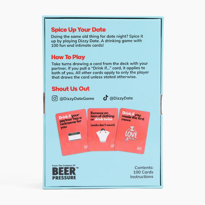 "Kortspel Dizzy Date för par, 100 humoristiska kort, uppställda i stapel. Perfekt för rolig dejtkväll."