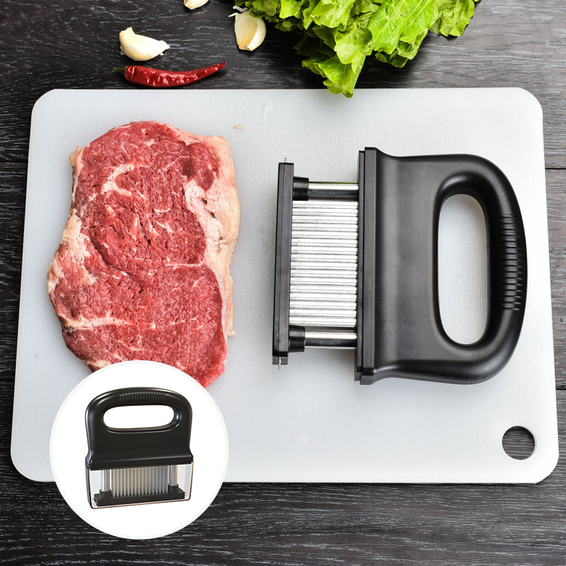 "Kötttenderare med 48 vassa rostfria stålblad, svart handtag, idealisk för snabb och djup marinering, köksredskap."