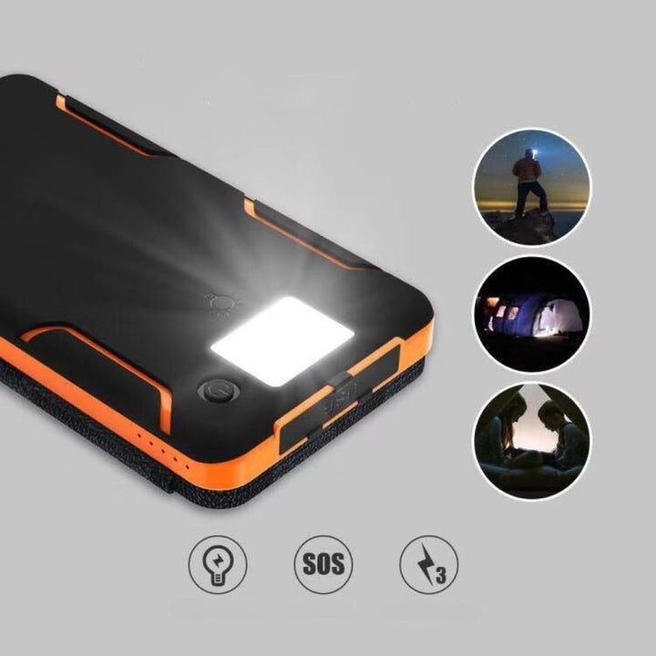 Bärbar powerbank med solcellsladdning, perfekt för camping och äventyr. Hållbar nödladdare för din mobil.