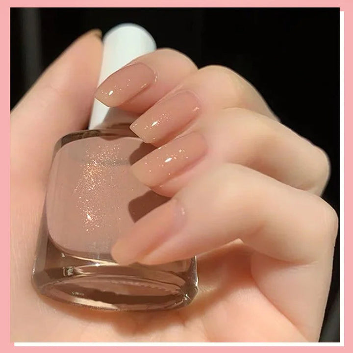 Kristallklart Ice Clear nagellack, glänsande finish, genomskinlig flaska, ger naturligt lysande naglar och skyddande barriär.