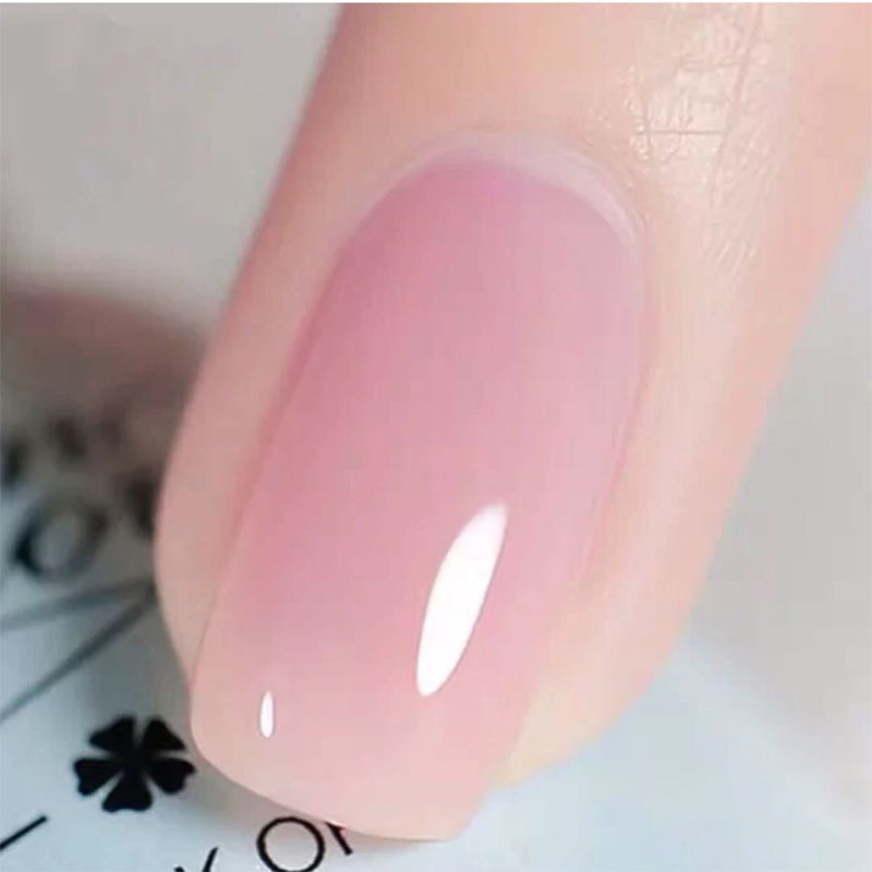 Kristallklart Ice Clear nagellack, glänsande finish, genomskinlig flaska, ger naturligt lysande naglar och skyddande barriär.